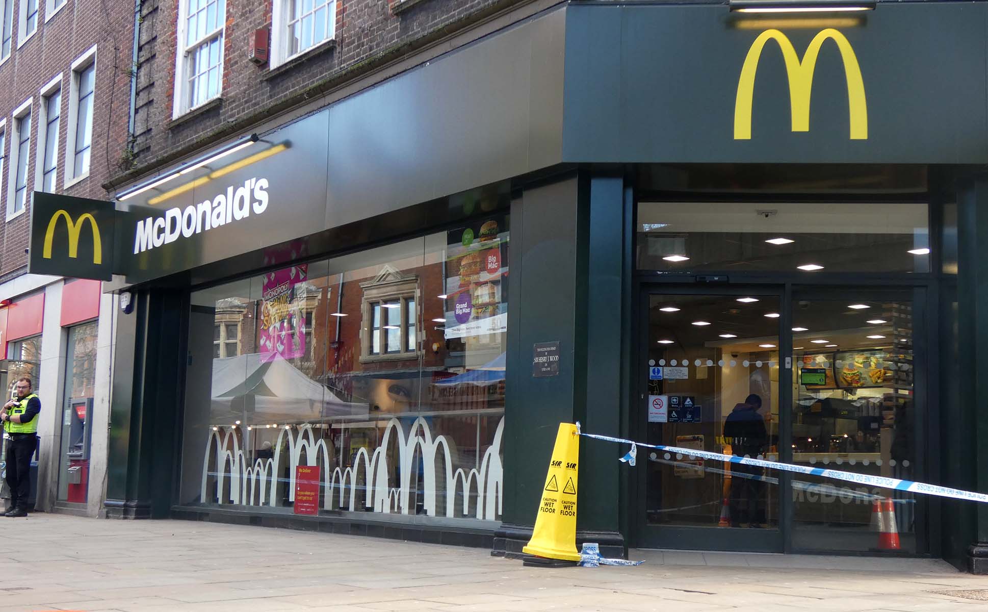 Watford McDonalds Daylight Stabbing man bleeds